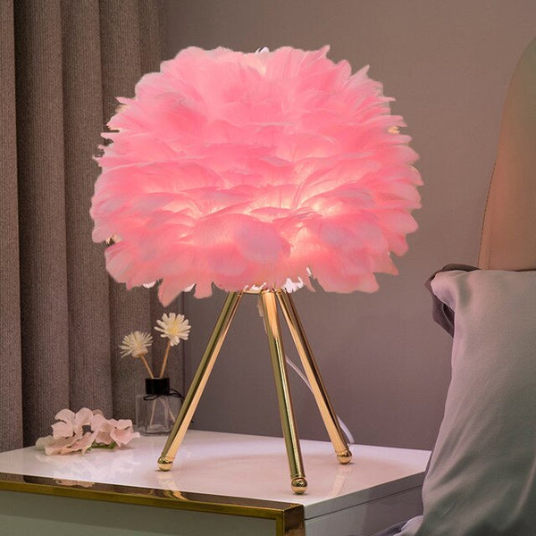 Elegant Feather Lamp